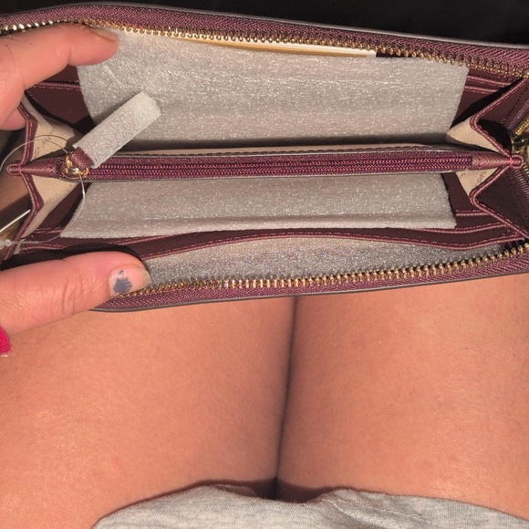 Wallet - Picture 3 of 3